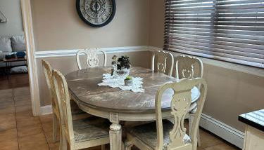 Spacious Family Friendly Backyard Retreat - Photo 4