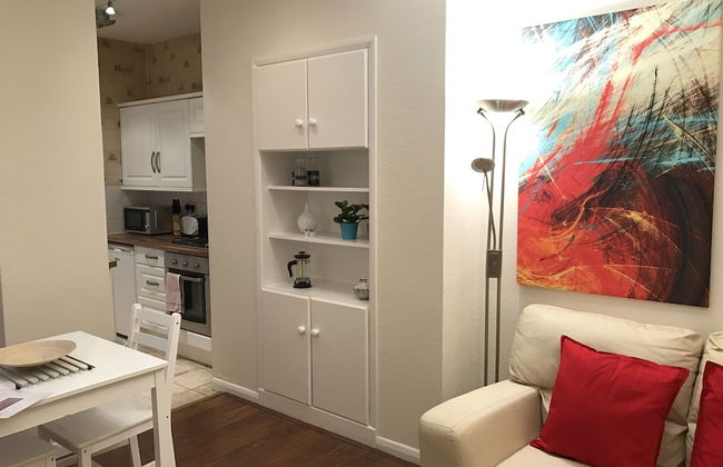 SHQ Apartments - Photo 17