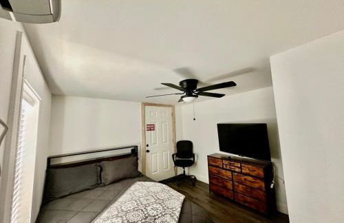 #1 - 5BR 1BA - Unit A - Private Entire Home - WiFi - Foto 24