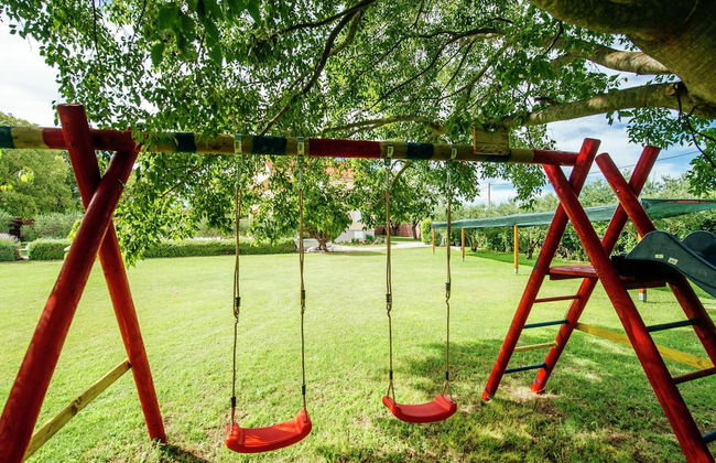 Private Estate With 2 Infinity Pools - Foto 28