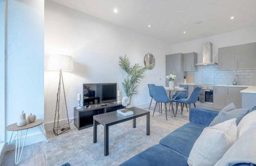 Luxurious 2BR Flat Perfect For Business Relocators By Charles Richardson ltd Short Term Rentals Couldson - Foto 8