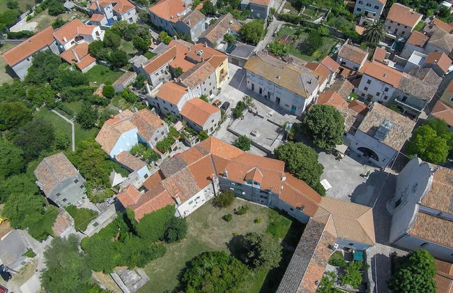 Lovely 15th Century Apartment in Osor - Foto 42