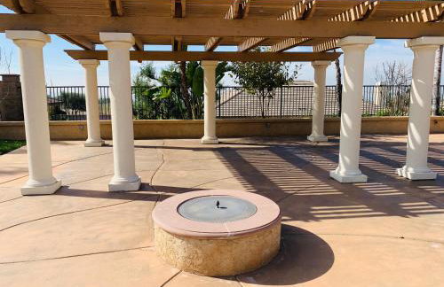 High End Triplex with Pool - Foto 41