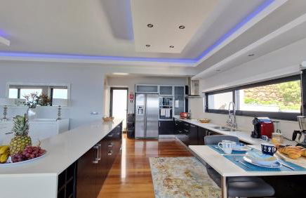 Azure Serenity Villa by LovelyStay - Foto 12