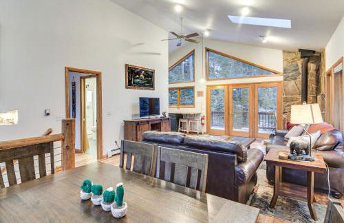 Scenic Creekside Retreat! Rocky Mountain Cabin - Foto 9