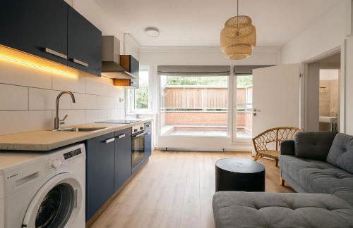 Ground Floor in Villa in Charlottenburg Garden View - Foto 22