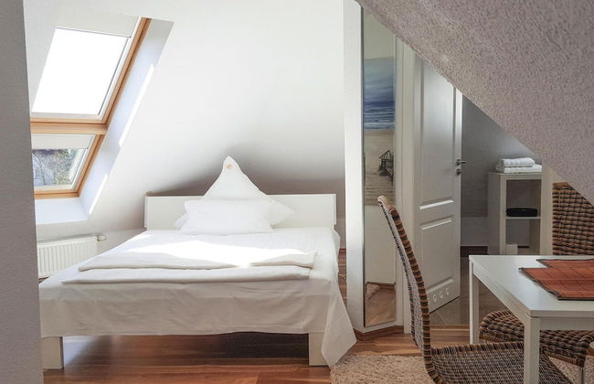 Large, Comfortable Holiday Villa, Private Garden - Photo 7