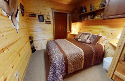 Long View Cabin, Breakfast Deck overlooking the Canyon! - Photo 9