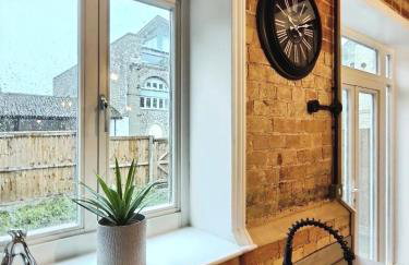 Stylish 2-Bed Home Near A11 - Foto 7