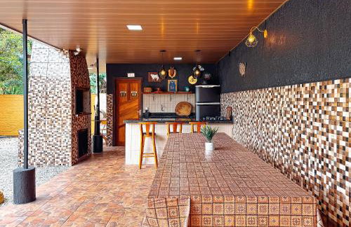 Casa espaçosa com churrasqueira - Foto 42