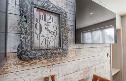 Beacon House - Photo 40