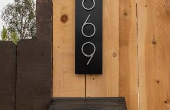 Urban Retreat Fun Relax Self Check-In Hot Tub Foosball Fire Pit Cornhole - Photo 31