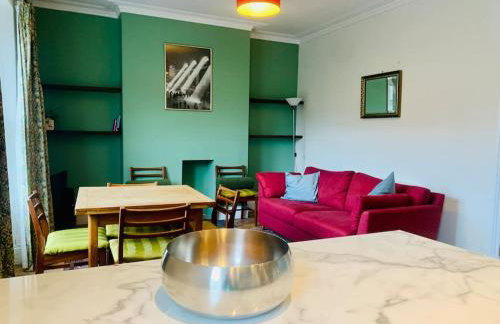 Penthouse Apartment with Impressive Views Sleeps 2 to 8 - Foto 33