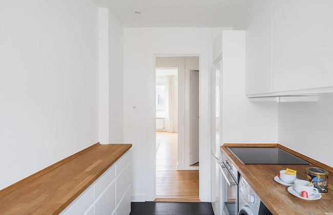 Refurbished 1-bed Close to Metro and Airport - Foto 2