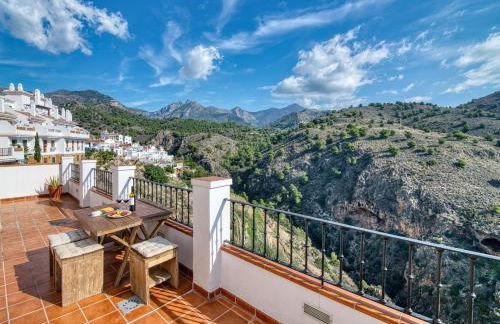 La Perla de Frigiliana Suites & Villa - Photo 10