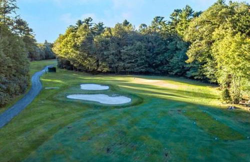 Luxury 4 bedroom house in Pocono Mountains with Hottub in Golf Course Near Lake - Foto 19