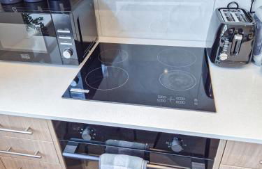 3-Bedroom with Balcony and Studio Apartments in St Johns Wood near Marylebone & Regents Park by NourNest Apartments - Foto 77