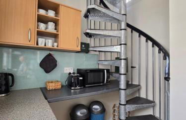 The Loft at Box Bridge - Photo 28