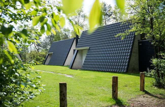 Forest-edge Family Bungalow - Foto 37