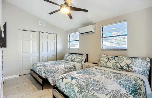 Pet-Friendly Home Near the Beach - Foto 1