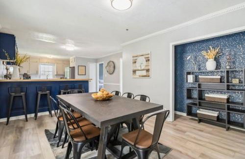 5BR with Game Room & Huge Backyard - Foto 31