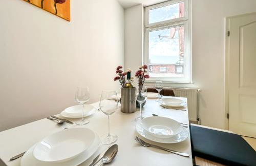 R und S Apartments Stylische Wohnung I Küche I Parkplatz I Smart TV - Photo 14