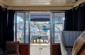 Unusual night on a small yacht - Foto 5