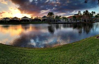 Disney Dream with Hot Tub, Pool, Xbox, Games Room, Lakeview, 10 min to Disney, Clubhouse - Foto 64