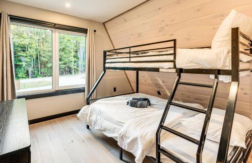 Hike, Ski and Explore Serene Danbury Cabin with Sauna - Foto 18