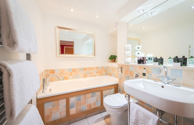 Highland Apartments By Mansley - Photo 75