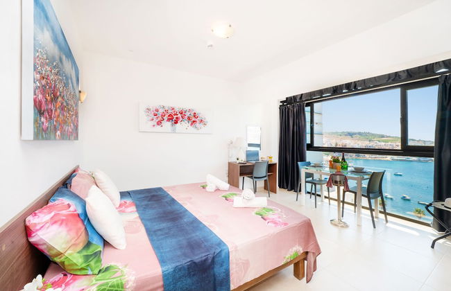 Islet Promenade Studio with Hot Tub and Panoramic Sea Views by GetawaysMalta - Foto 5