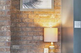 Beautiful Renovated Apartment One Block from King - Foto 5