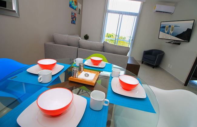 Riviera Towers 2BR & Pool - Foto 13