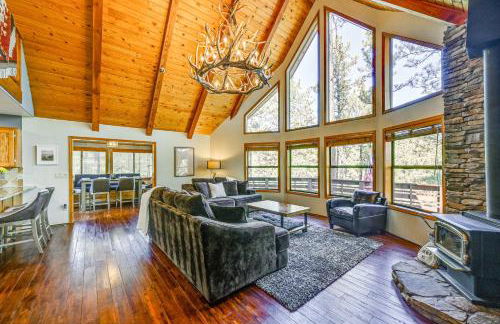 Furnished Deck and Forest Views Pine Retreat! - Foto 3