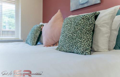 Comfortable 1-Bed House, Sleeps 4, Fast Wi-Fi with Private Garden and Free Parking - Foto 23