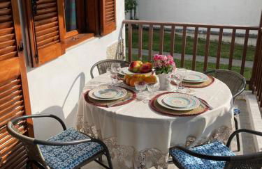 Garden Apartment - Photo 6