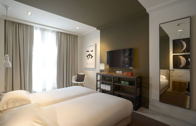 Midtown Apartments - Photo 11