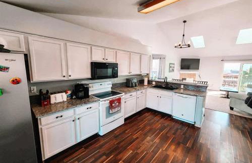 Pet Friendly/3 King Beds/Sleeps 14/Game room Near - Foto 6