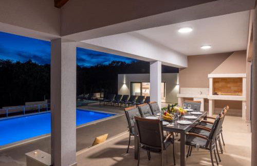 Villa with private pool, garden and seaview for max 11 Pers near Labin 5207-1 - Foto 5