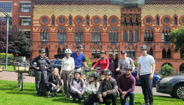 Percorrendo de bicicleta Glasgow