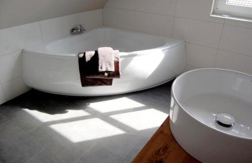 Ferienhaus Kleiner Onkel, Seeblick, Angeln, Sauna, ruhige Lage - Foto 27