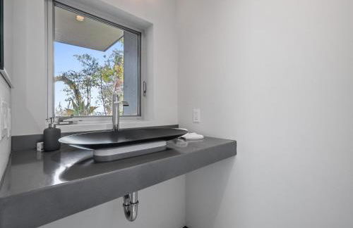 Luxury Coastal Home - Pool, Spa, AC, & Ocean Views - Foto 28