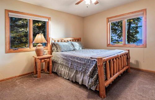 Dog Friendly Leech Lake Home w Perfect Beach Garage Boat Lift - Foto 54