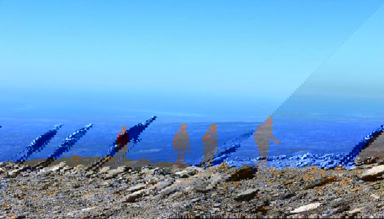 En la ruta de senderismo por volcán de Santa Ana