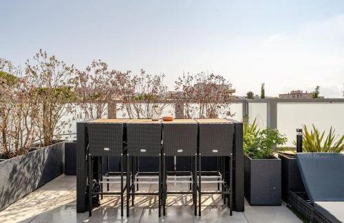 Newly Built Apartment with Pool, Walk to the Beach - Foto 12