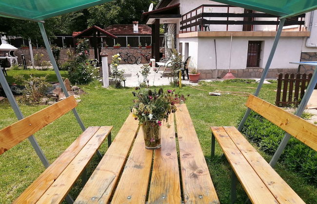 Three Bedroom House With Garden Only 10 km From Veliko Tarnovo - Photo 19
