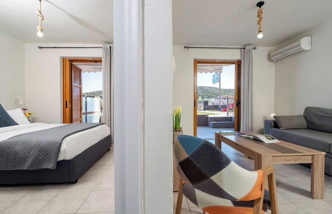 Stork Holiday Apartments - Garden & Sea View - Photo 6