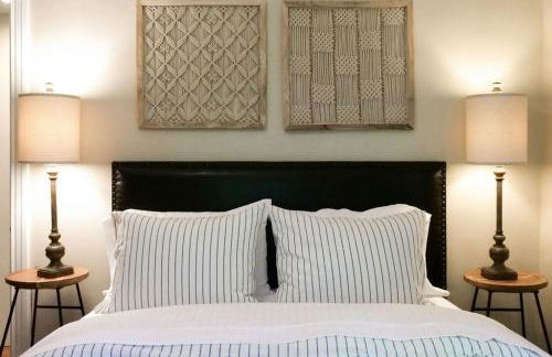 The Knocking Bird- Mins to CLE Clinic - Foto 16