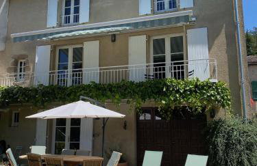 Le Caprice garden, river and chateau - Foto 1