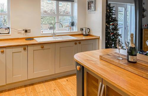 Hendricks Cottage - Photo 9